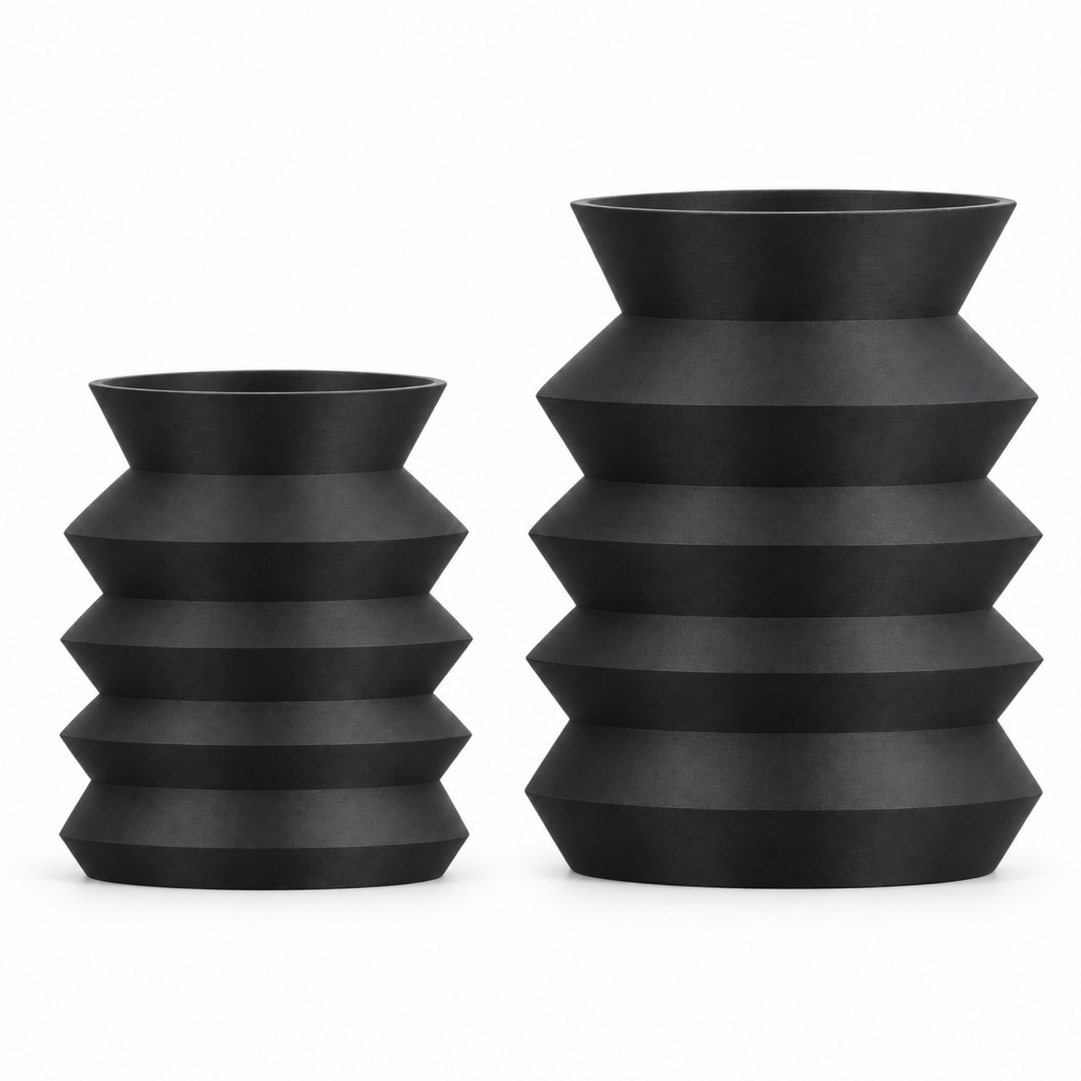 Bresivelle Vase Large – black front scale comparison medium large bresivelle vase