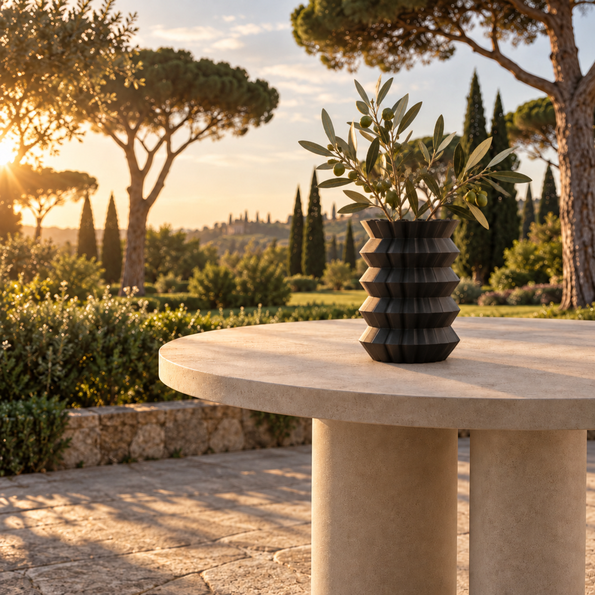 Amandera Vase Medium – black lifestyle roman garden amandera vase