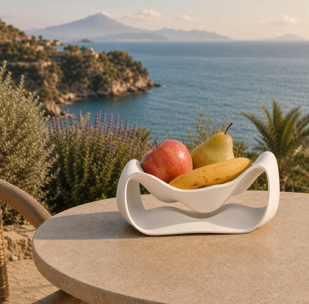 Fano modern design fruit bowl white edition - fruitschaal_wit_sfeer_kust_ronde_tafel_v1