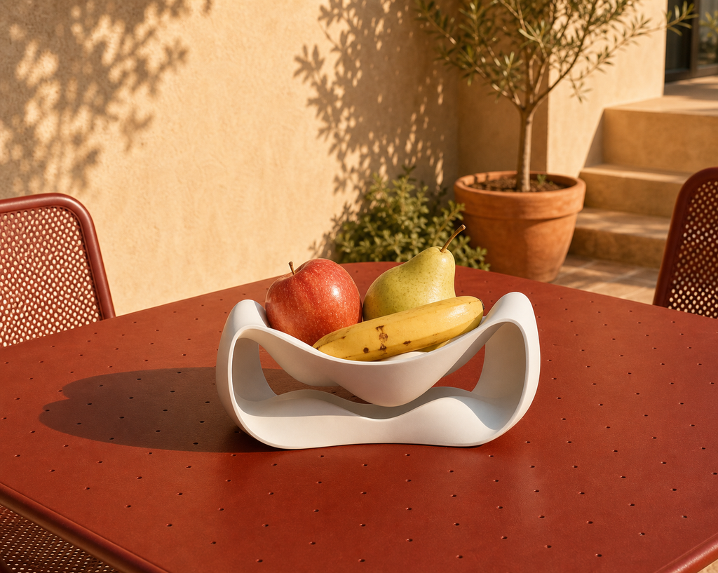 Fano modern design fruit bowl white edition - fruitschaal_wit_sfeer_patio_rode_tafel_v1